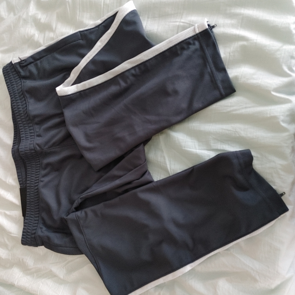 Joggers - Picture 2 of 5